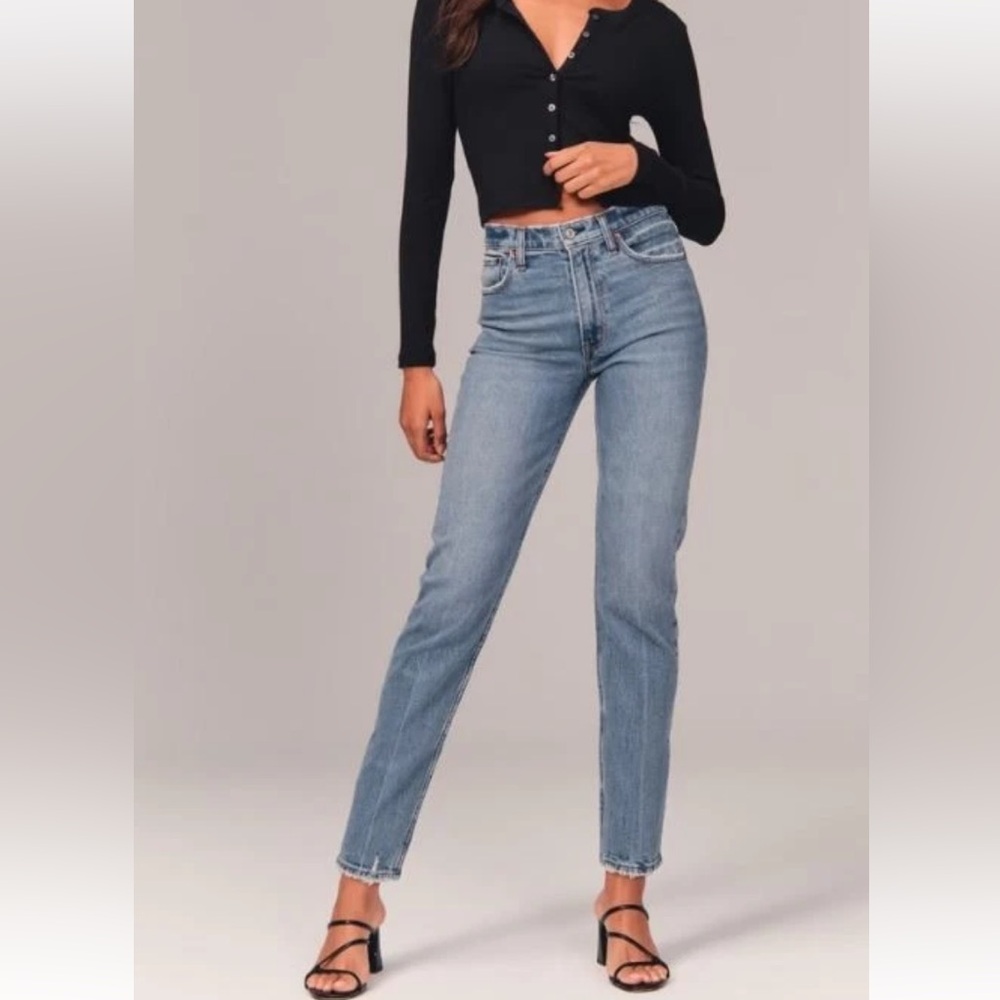ABERCROMBIE & FITCH THE MOM HIGH-RISE JEAN SIZE 26/2 STRAIGHT LEG 90’s Y2K JEANS